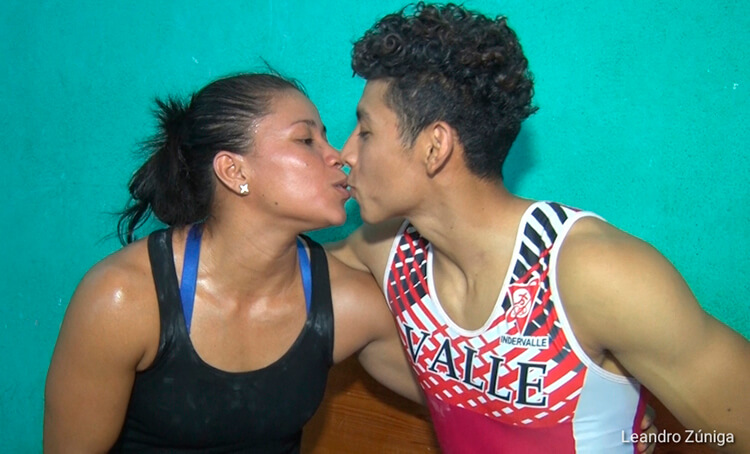 pareja-deportista-nicaragua-dia-del-amor-amistad